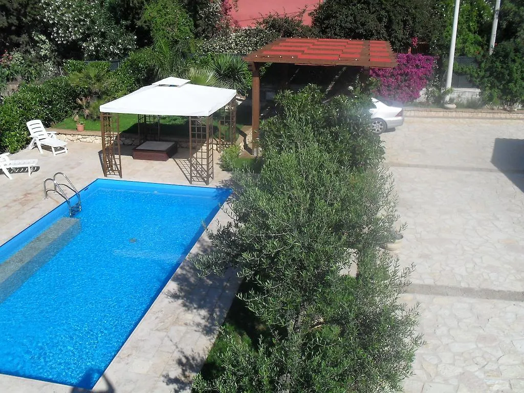 Ai Parchi Dei Parrini Bed & Breakfast Partinico