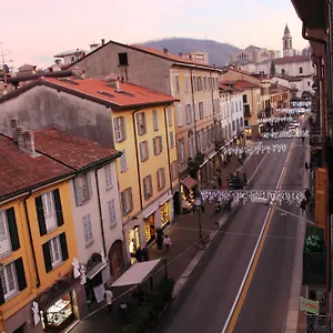 Bed & Breakfast Le Dame Della Cortesella Como