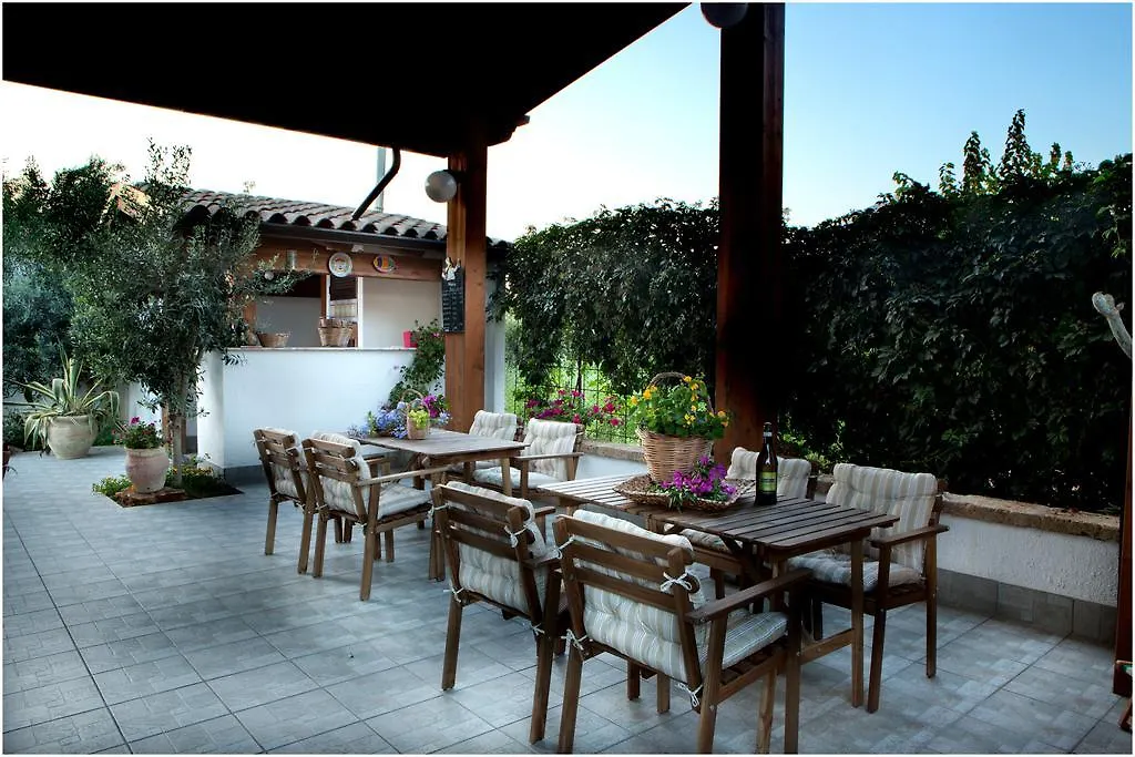 Ai Parchi Dei Parrini Bed & Breakfast Partinico 3*,