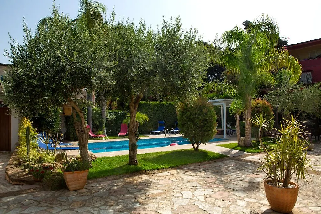 ***  Ai Parchi Dei Parrini Bed & Breakfast Partinico Italy